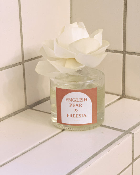 English Pear & Freesia Room Diffuser